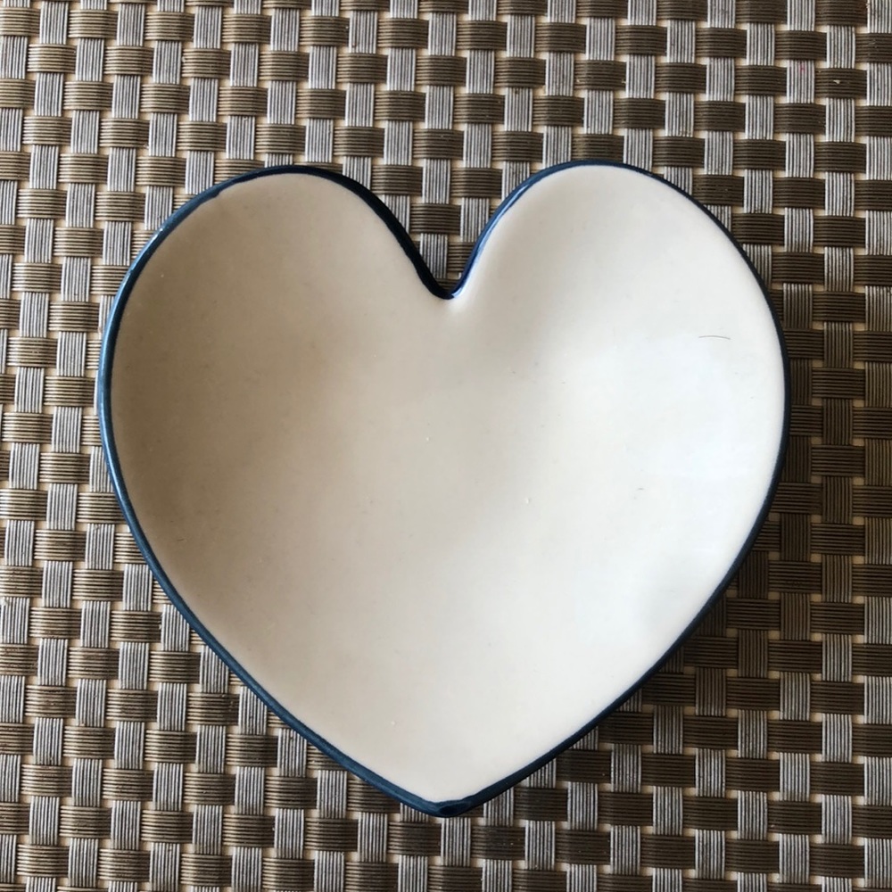 JCrew ceramic heart 💙  jewelry bowl (catch-all)